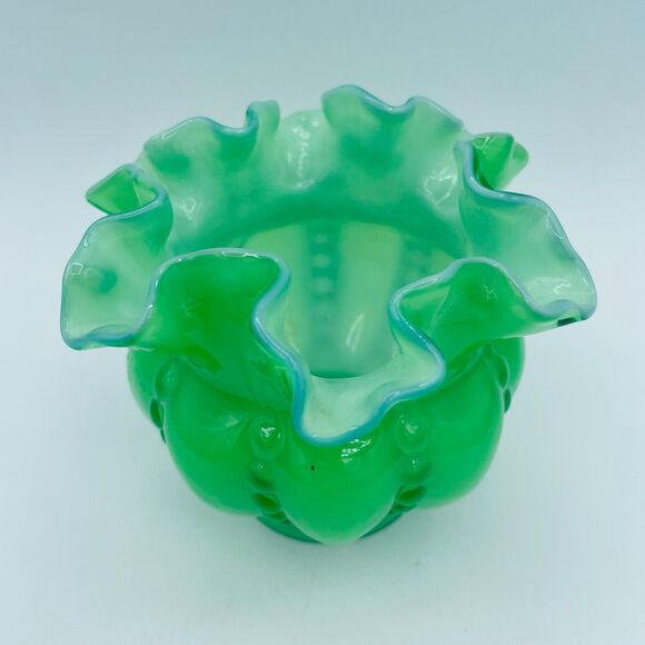 Vintage FENTON Beaded Melon Lime Green Vase Cased Glass Ruffled Edge Top - Picture 3 of 7